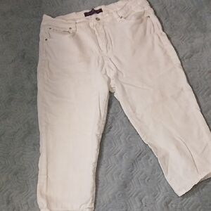 Gloria Vanderbilt Ivory Capris
